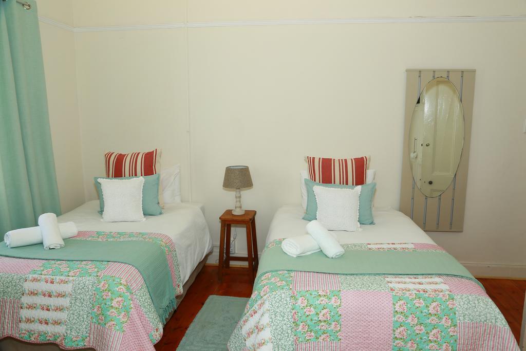 Die Hoekhuis Hotel Крадък Екстериор снимка